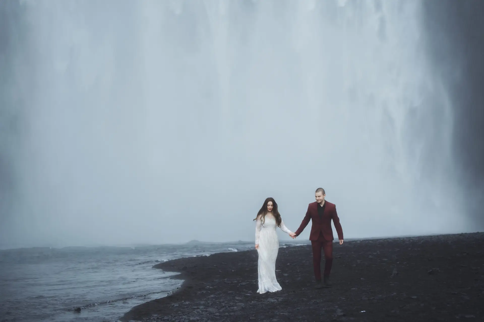 Skogafoss waterfall elopement photography wedding coupleI iceland